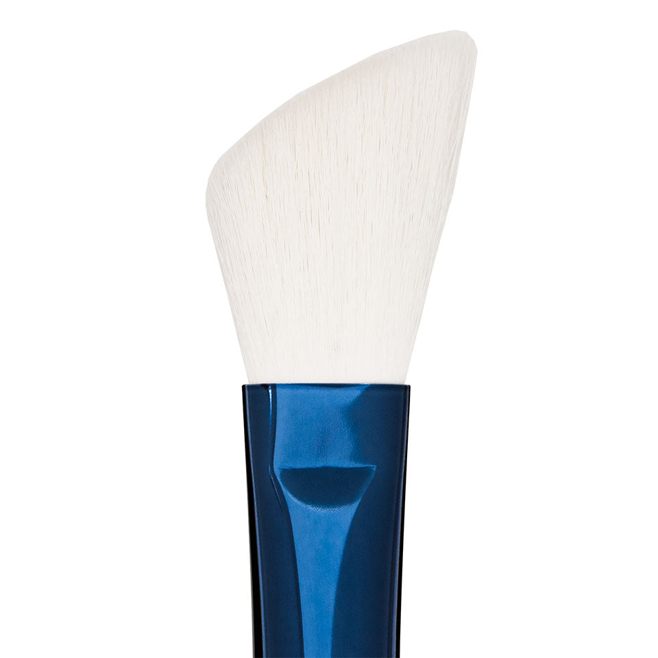 Kryolan Blue Master Contoured Blusher Brush